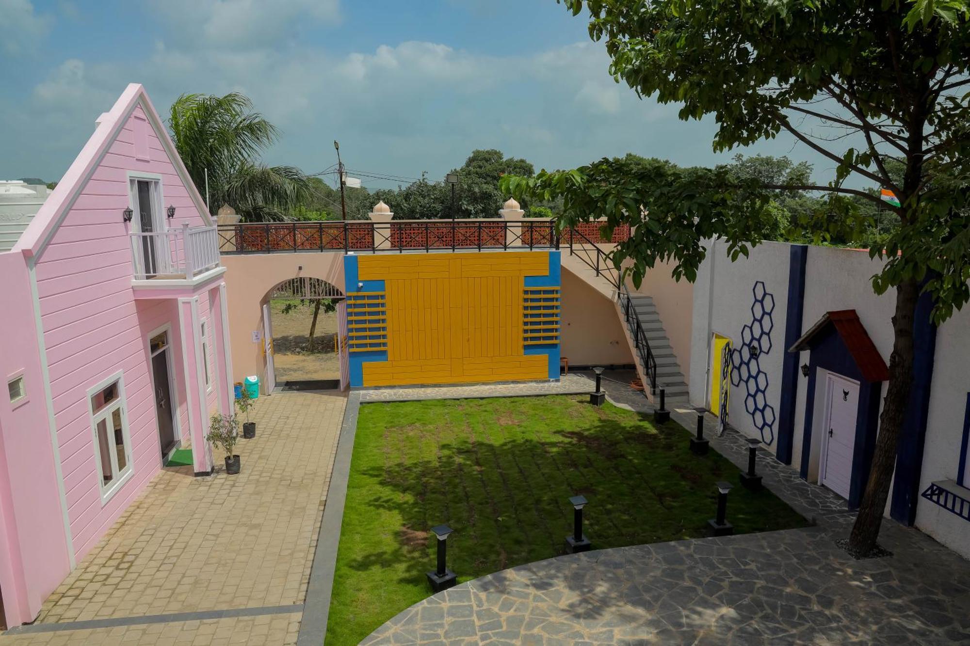 Mandav Hills Resort & Film City Māndu Exterior photo