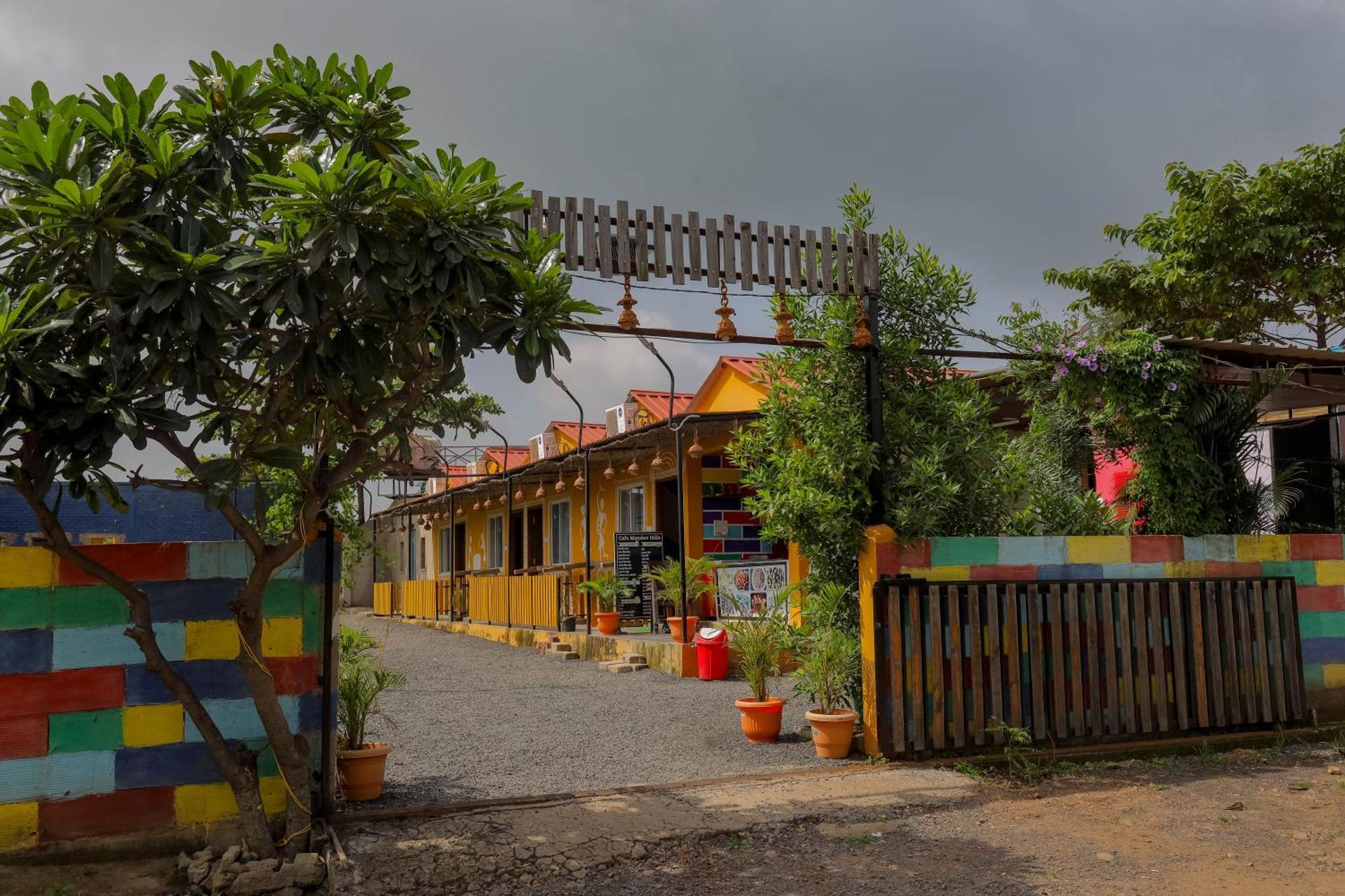 Mandav Hills Resort & Film City Māndu Exterior photo